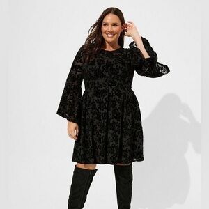 Torrid - Mini Mesh Bell Sleeve Dress in Deep Black - Size 2X